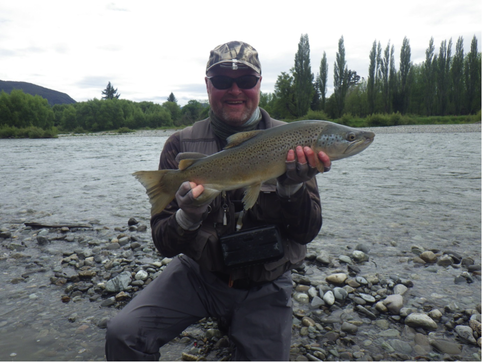 Fishing the Snowbee Thistledown in New Zealand with Scottish National rivers champion Alan Hill