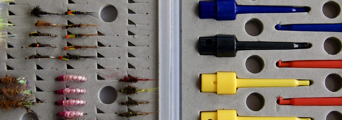 Boxing Clever – Snowbee Fly Tying Display Set